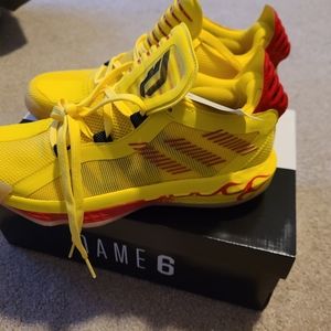 Dame 6 basketball shoes